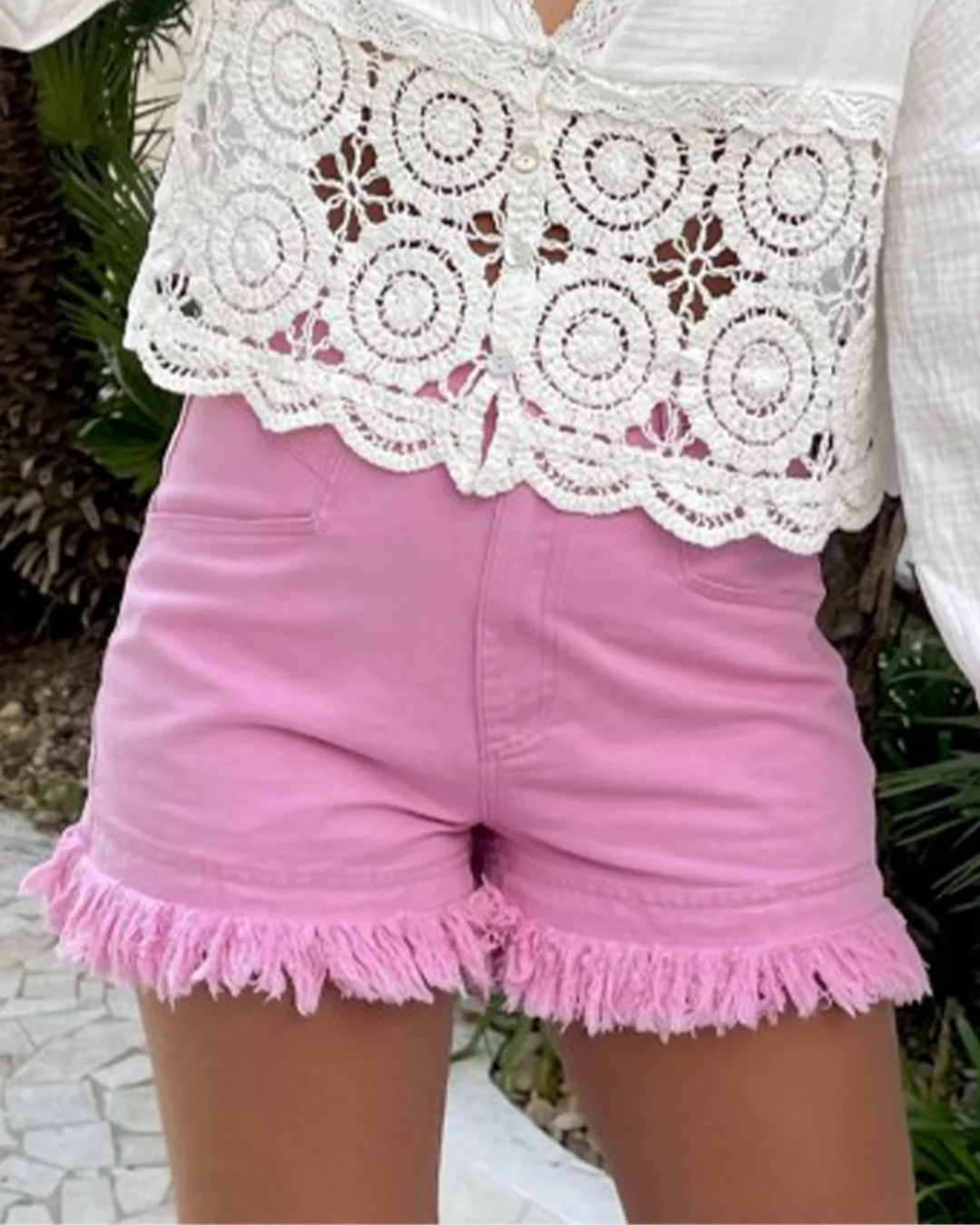 Frayed Edge Mid Rise Denim Shorts