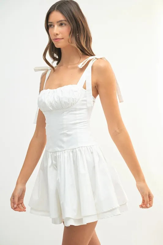 White country concert dress, White western dress, White fringe dress, White lace country dress, White boho dress, White ruffle dress, White denim dress, White mini dress for concert, White maxi dress for concert, White sundress for country concert, White dress for country concert outfit, White dress with cowboy boots, White dress for country music festival, White dress for Nashville concert, White dress for summer country concert