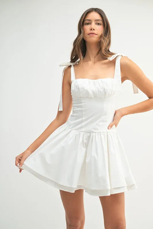 White country concert dress, White western dress, White fringe dress, White lace country dress, White boho dress, White ruffle dress, White denim dress, White mini dress for concert, White maxi dress for concert, White sundress for country concert, White dress for country concert outfit, White dress with cowboy boots, White dress for country music festival, White dress for Nashville concert, White dress for summer country concert