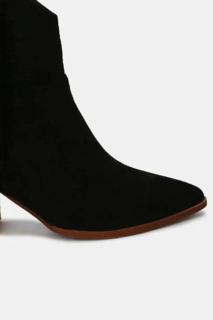 Suede fringe ankle boots, Western fringe boots, Pointed toe cowgirl boots, Fringe cowboy boots for women, Ankle cowgirl boots, Country concert boots, Nashville fringe boots, Festival boots with fringe, Western ankle boots, Faux suede fringe boots