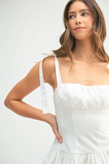 White country concert dress, White western dress, White fringe dress, White lace country dress, White boho dress, White ruffle dress, White denim dress, White mini dress for concert, White maxi dress for concert, White sundress for country concert, White dress for country concert outfit, White dress with cowboy boots, White dress for country music festival, White dress for Nashville concert, White dress for summer country concert