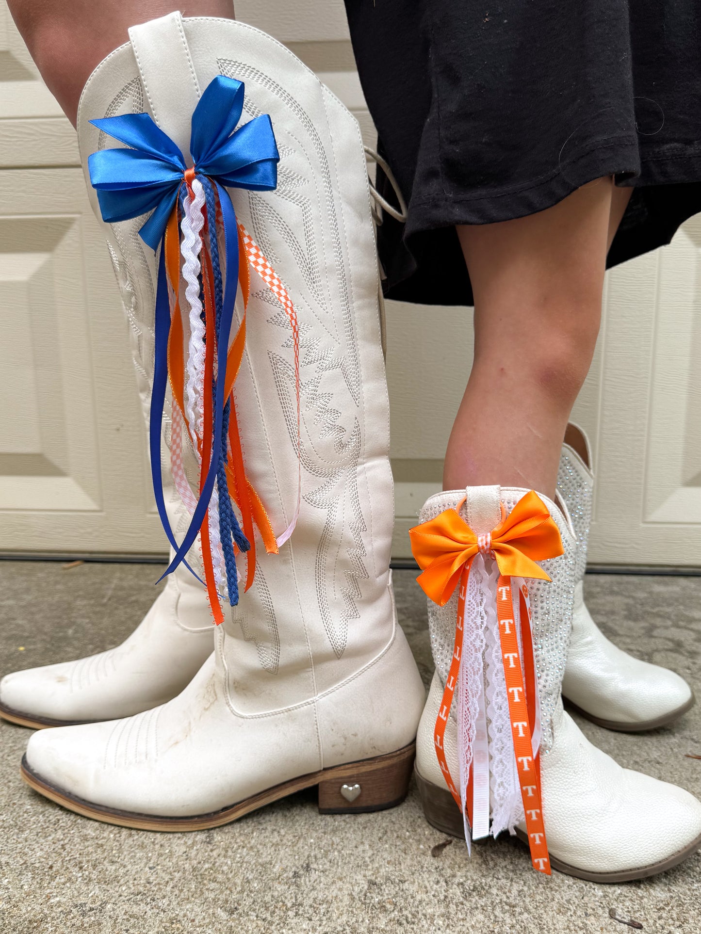 Clip-On Boot Bows – Customizable Colors & Styles
